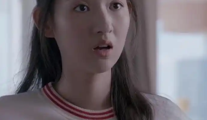 少年派钱三一被邓小琪偷亲妙妙吃醋当场抱着三一说他是我的