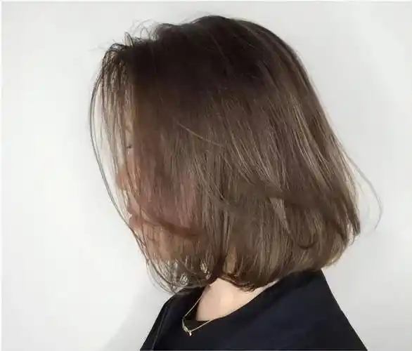 适合暗黄皮肤女生的3款发色,显白又显气质,染头发前一定要了解_颜色