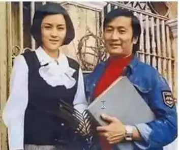 有其父必有其子,谢贤年轻时的帅气,谢霆锋成功继承