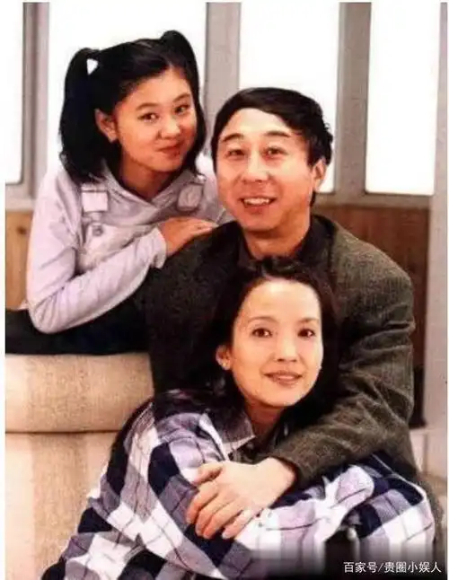 她是冯巩"女儿",出道18年从不接吻戏,把初吻都给了老公