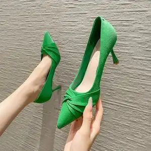 设计感气质细跟单鞋女2022年夏季新款绿色法式优雅宴会尖头高跟鞋