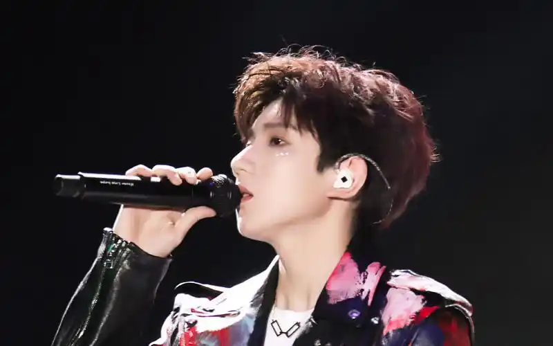 【tf日报】【王源】空白格