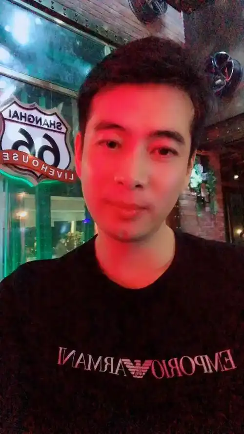 日常生活照真实男套图自拍照高帅富男神旅游时尚自拍照潮流成熟男士