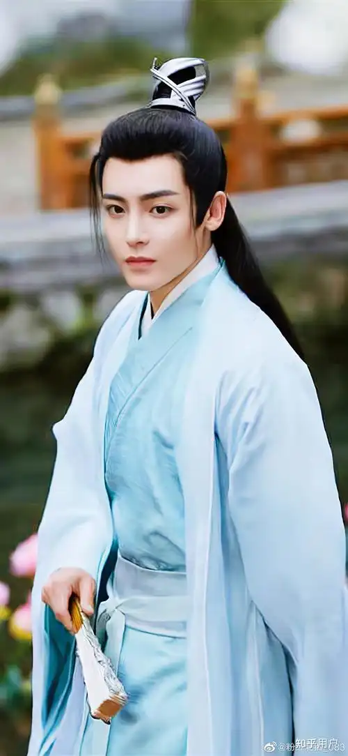 你觉得哪个男演员的古装扮相很绝? - 知乎