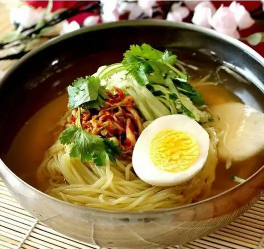 正宗冷面汤的做法(正宗冷面做法与配方全部过程)