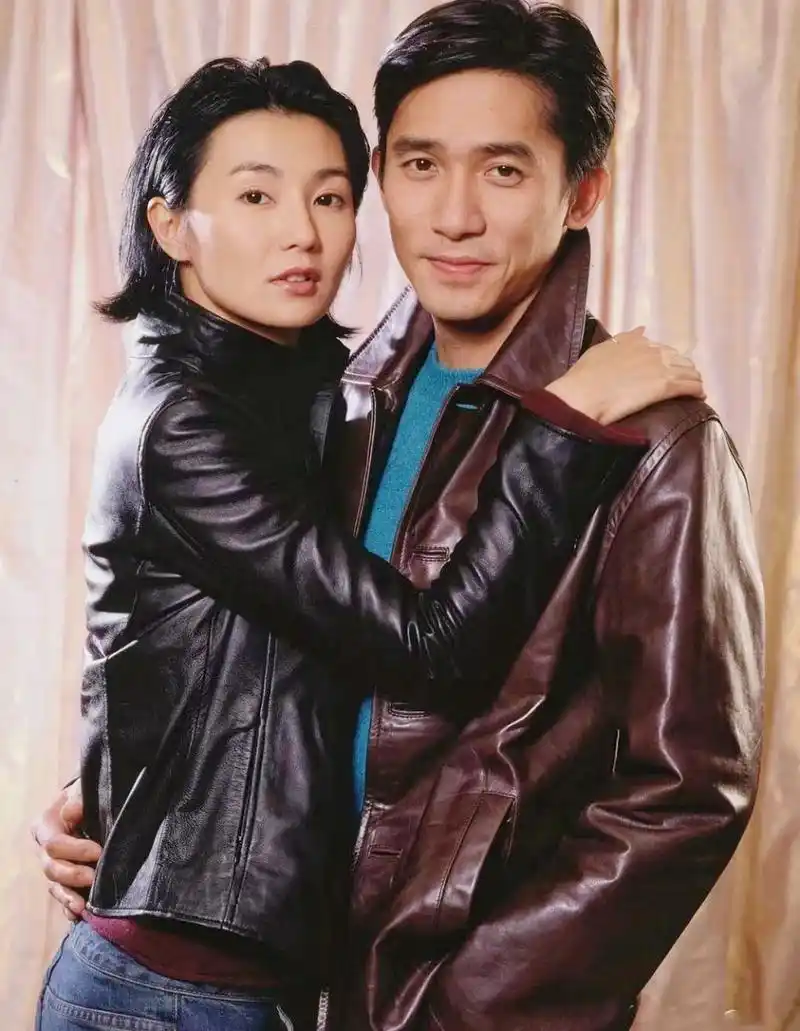 梁朝伟和张曼玉是高度契合的"影视剧搭档".细看他们充满故事的眼睛.