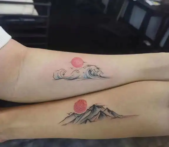 情侣纹身  #小清新纹身  #小情侣的日常  适合情侣的纹身[doee]