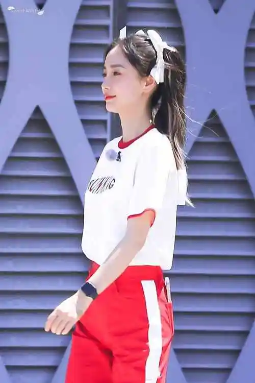 原创杨颖录制奔跑吧造型释出甜美可爱如少女没有一丝辣妈影子