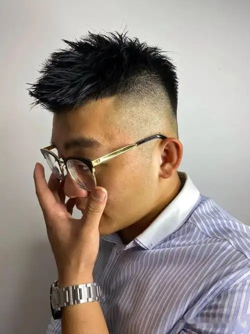 2021精选男士流行短发,帅气又时尚