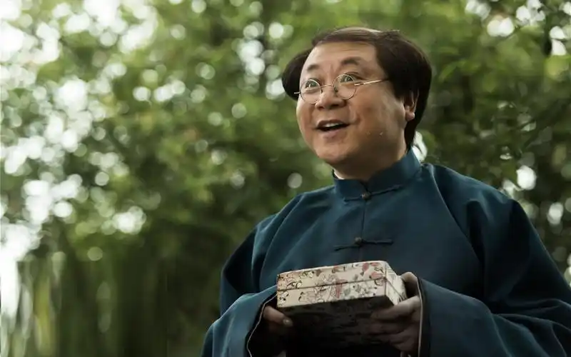 产生较大的激励争斗,表现比较明显就是岳云鹏与郭德刚的相互撕对骂