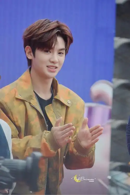 偶4 偶四 justin 黄明昊 黄明昊!开店综艺来拉