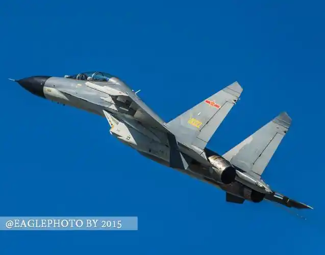 视觉盛宴:歼-11b战机全角度高清写真