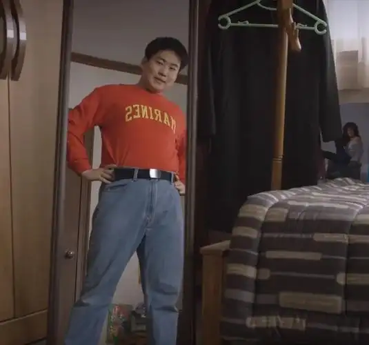 双门洞纯情男金正峰约会穿搭参考