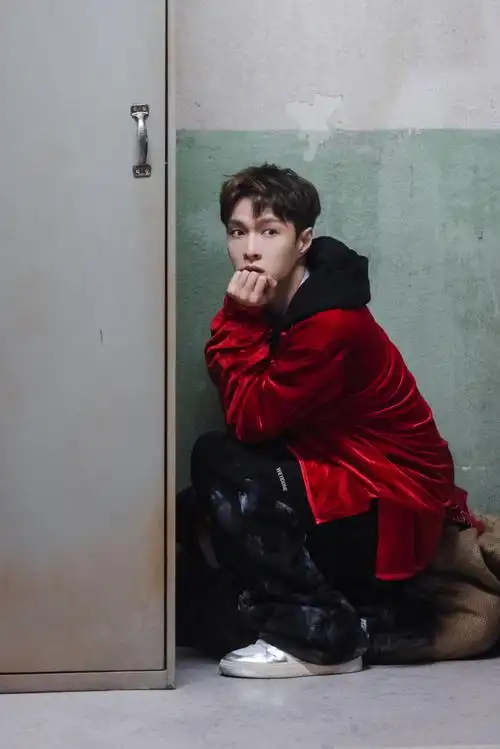 张艺兴##盒子里的猫开播