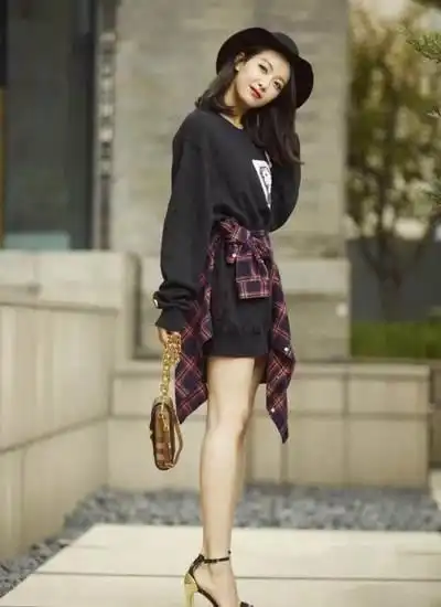 宋茜同款华伦家一字带铆钉高跟凉鞋