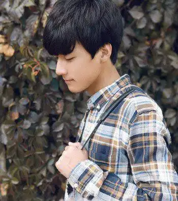 中学生男生的发型图片 适合中学生发型推荐