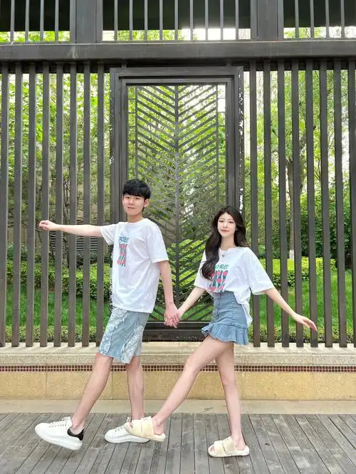 183165温柔风情侣穿搭