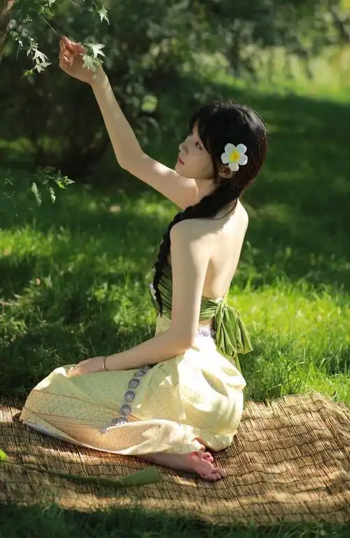 鞠婧祎明星网红同款傣泰民族服装西双版纳裹抹胸裙子钉珠披肩腰链