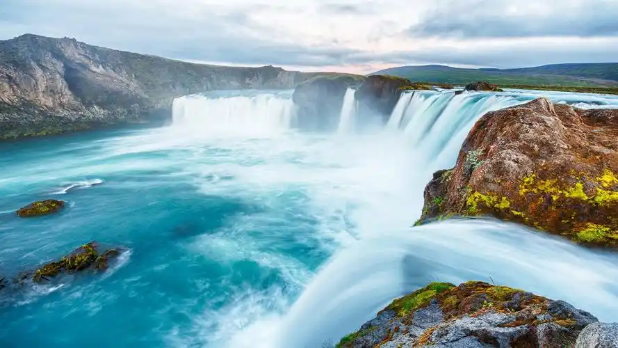 2020-06-16壁纸标签:风景自然景观瀑布风景大片壁纸封面图风景 自然