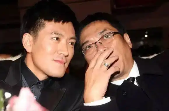 《蓝宇》不仅成就了刘烨,胡军,也在大众面前为大家展示了关锦鹏的另一