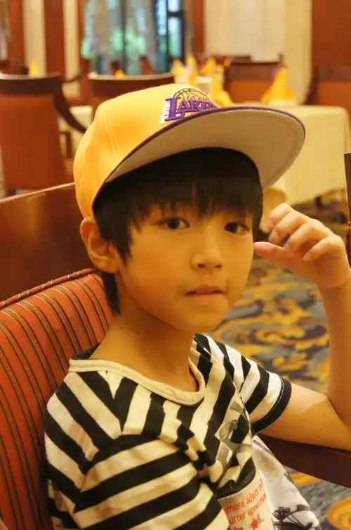 tf家族-王俊凯(3)