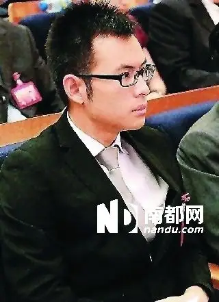 香港豪门f4汤珈铖引微博花痴女做少奶梦