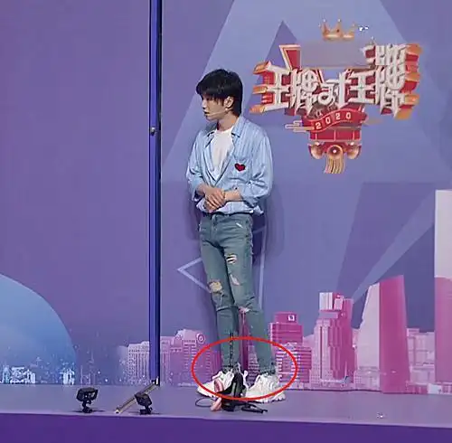 华晨宇的"增高鞋"火了,颜值不输aj,价格还不超过800块!