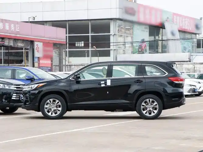 广汽丰田 汉兰达 2021款 2.0t 两驱精英版 7座