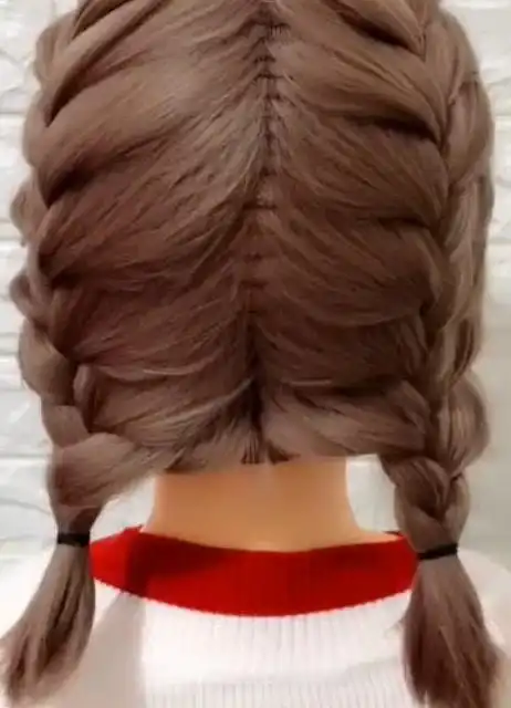 短发也能变出不一样的鱼骨辫,简单漂亮,手残党绝对爱不释手