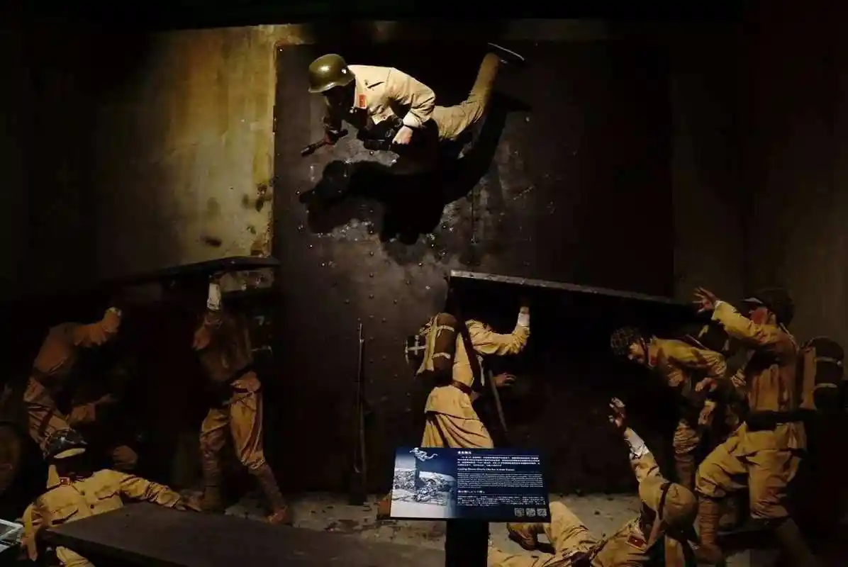 为了八佰里这个只有几分钟的角色郑恺跳了无数次