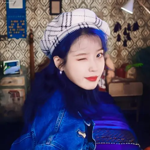 李知恩iu //好爱蓝发小u