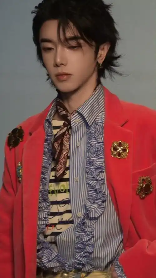 华晨宇给我打电话##华晨宇 西施节快乐##华晨宇