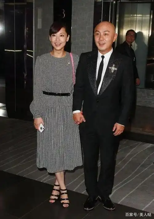 说到张茜,很多人可能都会感到陌生,但要提到她的丈夫张卫健,相信大家