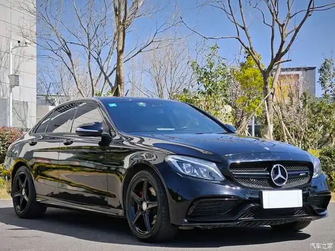 进口2015奔驰c30020t高功率发动机改装全身名牌