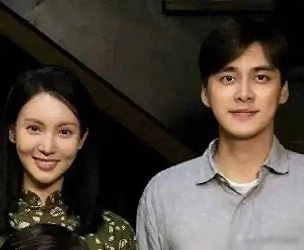 李易峰顶风回国要和金晨结婚?_生活_事业_合作