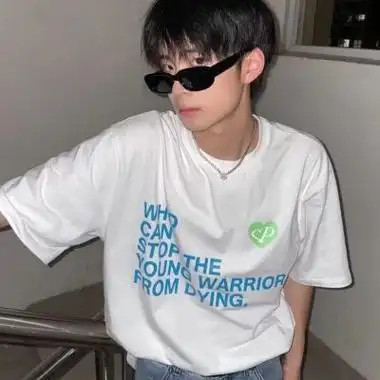 下面由美头网小编为您收集整理的一组帅气真人超拽很吸引人男生头像