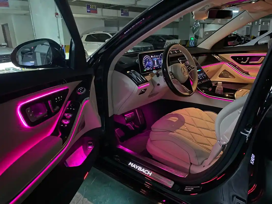宁可三餐不进食,也要攒钱买奔驰#迈巴赫 #奔驰内饰 #氛围灯 - 抖音