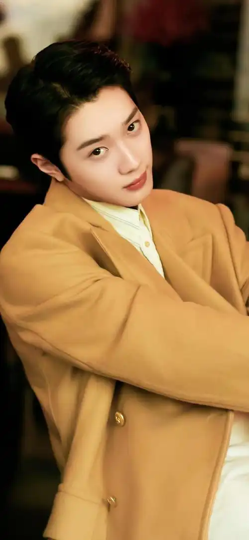 顶级奶狗脸赖冠霖手机壁纸