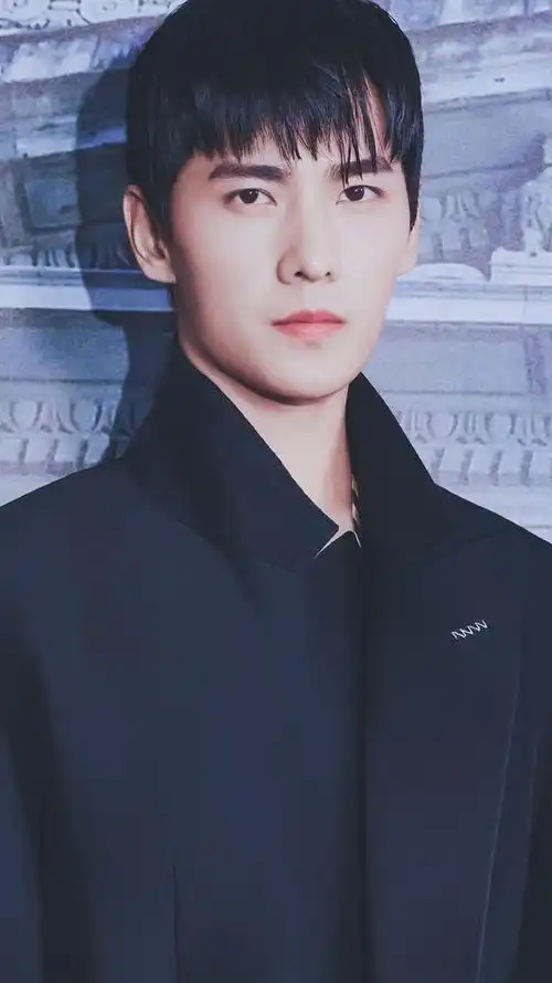 壁纸:军艺校草杨洋美图