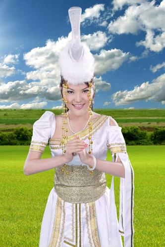 装饰画 美图乌兰图雅女歌星 气质壁纸贴画 壁图蒙古大气歌星海报