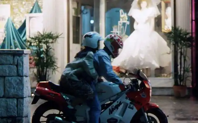 重温《天若有情》,以每个人心头的那份纯真,致我们逝去的青春!