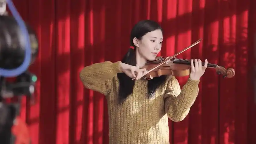 付宁遗作《梦中的那片海》今晚首播,肖战李沁领衔,想不火都难了_作品