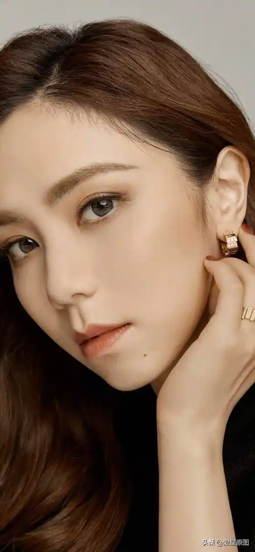 g·e·m-邓紫棋全图写真合集_中国_娱乐_壁纸