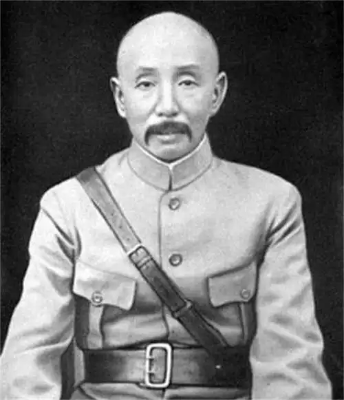 张作霖有70个厨子每顿却只吃4个菜两个规矩让张学良害怕吃饭