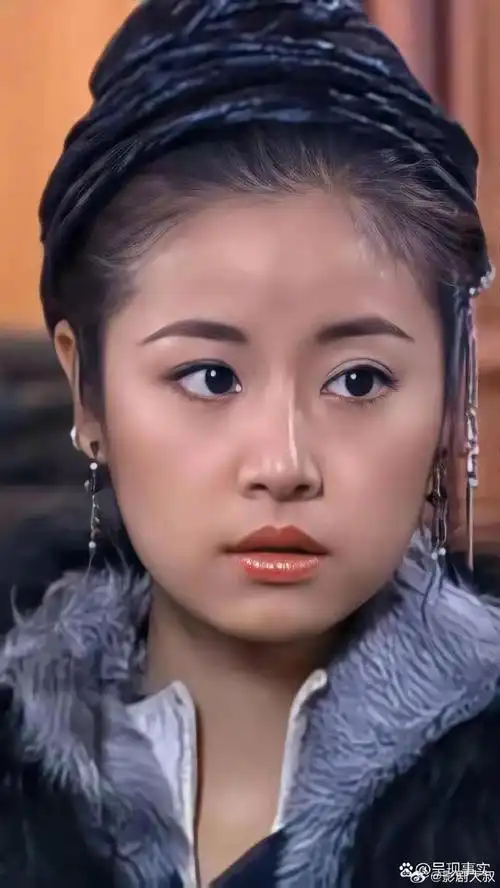 年轻时候的林心如满脸胶原蛋白,只是皮肤有点黑很富态.