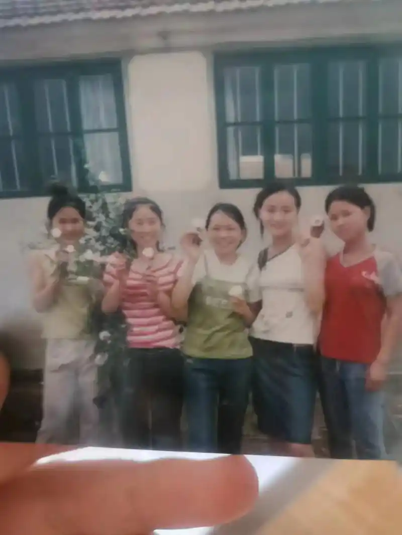 以前的我无忧无虑的天真,现在的我被生活打败了#每一张照片都是 - 抖