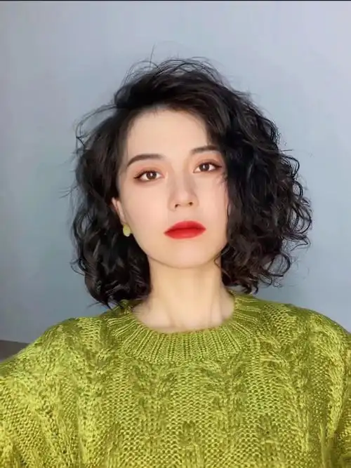 复古港风短发羊毛卷