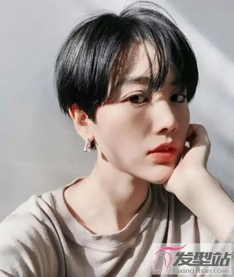 女生帅气中性短发 干练洒脱比男生酷三分_发型站_最新流行发型设计