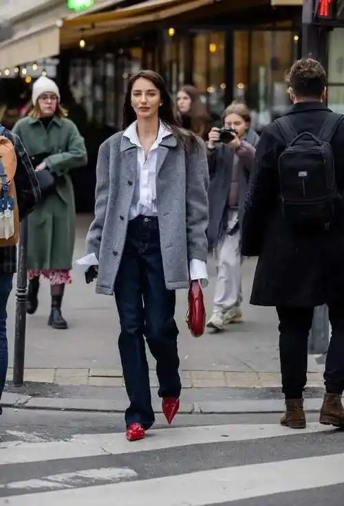 汤唯,贾玲,钟楚曦,章若楠…最近热搜的女明星穿搭都是仙品!