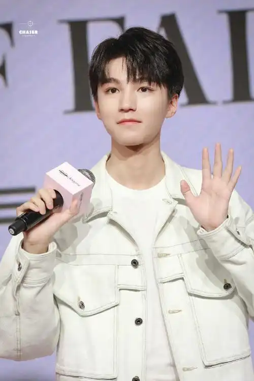 可爱更嗲,是拿捏人类的撒娇猫咪060606    #n年前今天的王俊凯